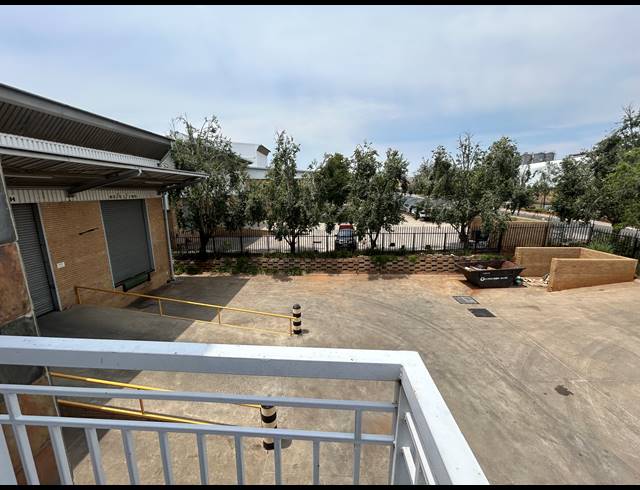 1,600M² WAREHOUSE TO LET IN SPARTAN